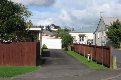 Photo of property in 1/8 Bay Street, Red Beach, 0932