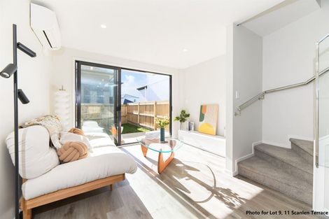 Photo of property in 10/11 Scanlen Terrace, Kelston, Auckland, 0602