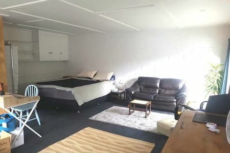 Photo of property in 5 Miramar North Road, Miramar, Wellington, 6022
