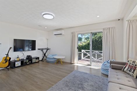 Photo of property in 1/10 May Avenue, Te Atatu South, Auckland, 0610