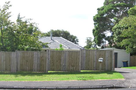 Photo of property in 1 Porter Avenue, Te Atatu South, Auckland, 0610