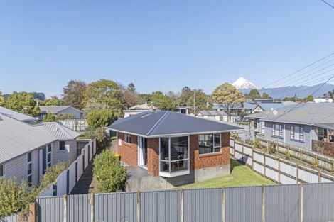 Photo of property in 12 Saxton Road, Upper Vogeltown, New Plymouth, 4310