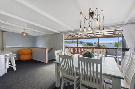 Photo of property in 49 Ngakoti Street, Urenui, 4375