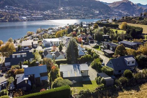 Photo of property in 65 Oregon Drive, Kelvin Heights, Queenstown, 9300