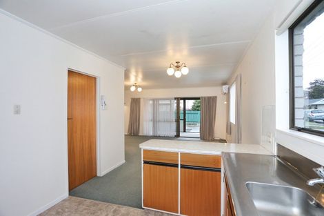 Photo of property in 1/10 Oxford Street, Marton, 4710