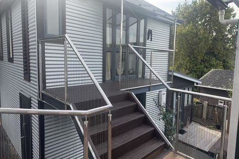 Photo of property in 58 Gladstone Road, Northcote, Auckland, 0627