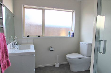 Photo of property in Miramar Villas, 3u5 Byron Street, Miramar, Wellington, 6022