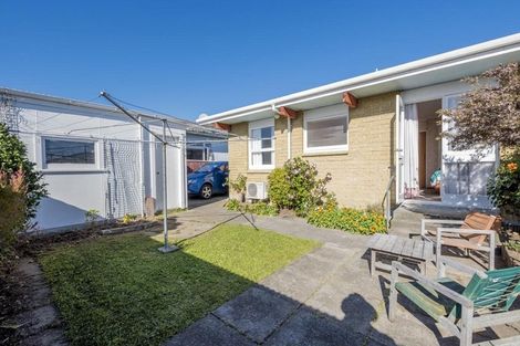 Photo of property in 2 Ely Place, Levin, 5510