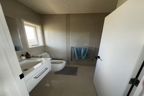 Photo of property in 3a Paton Avenue, Te Atatu South, Auckland, 0610