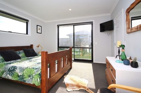 Photo of property in 11 Moira Close, Welcome Bay, Tauranga, 3175