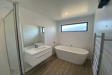 Photo of property in 9 Mackinnon Street, Marshland, 8083