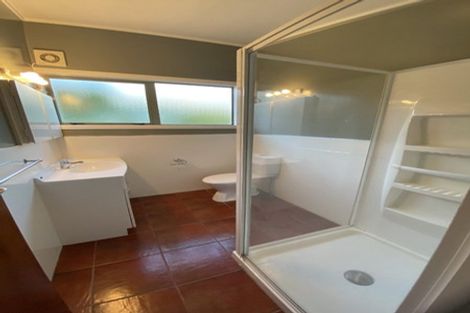 Photo of property in 21f7 Collins Avenue, Tawa, Wellington, 5028