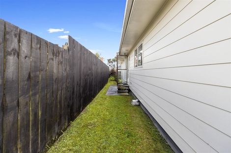 Photo of property in 2/49 Strid Road, Te Atatu South, Auckland, 0610