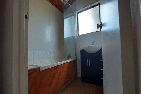 Photo of property in 13 Muriel Place, Ranui, Auckland, 0612