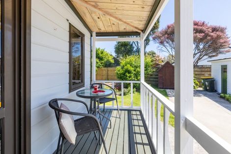 Photo of property in 43 Nimmo Avenue, Waikanae, 5036