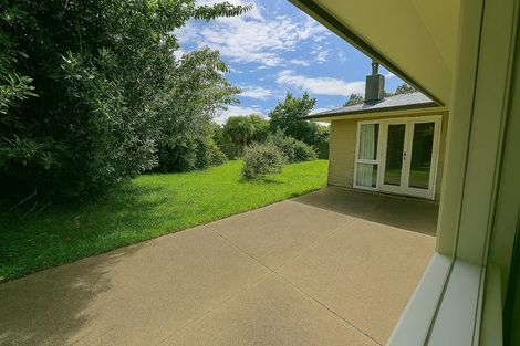 Photo of property in 18 Greenwood Place, Paraparaumu, 5032
