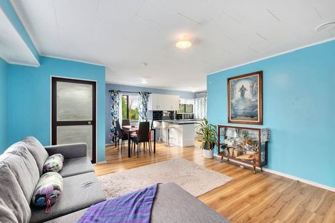 Photo of property in 12 Cameron Place, Ranui, Auckland, 0612