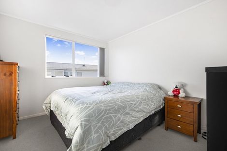 Photo of property in 1/14 Silver Creek Road, Weymouth, Auckland, 2103