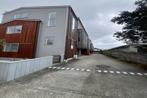 Photo of property in 3/121 Rongotai Road, Kilbirnie, Wellington, 6022