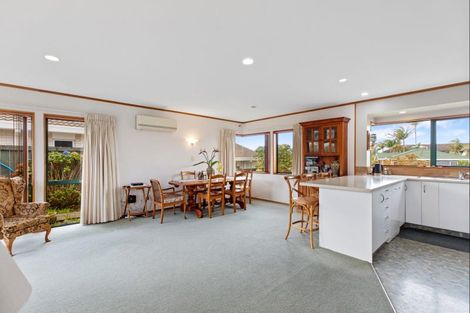 Photo of property in 122 Russley Drive, Mount Maunganui, 3116