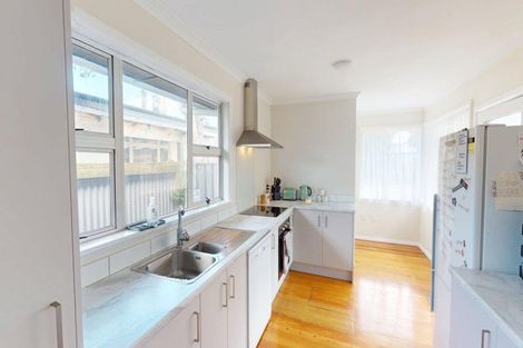 Photo of property in 23 Featherston Street, Takaro, Palmerston North, 4412