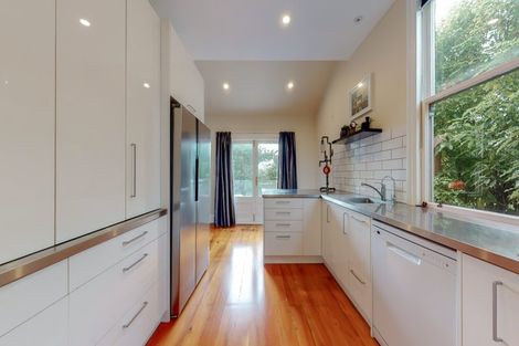 Photo of property in 16 Hall Street, Newtown, Wellington, 6021