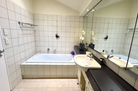 Photo of property in 9/9 Wilkinson Street, Oriental Bay, Wellington, 6011