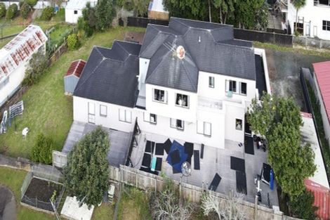 Photo of property in 185a Te Atatu Road, Te Atatu South, Auckland, 0610
