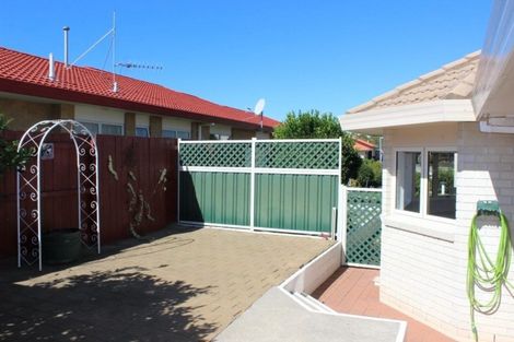 Photo of property in 130 Russley Drive, Mount Maunganui, 3116