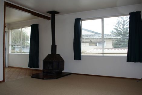 Photo of property in 77 Solar Road, Glen Eden, Auckland, 0602