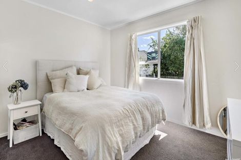 Photo of property in 5 Scarlet Drive, Ranui, Auckland, 0612