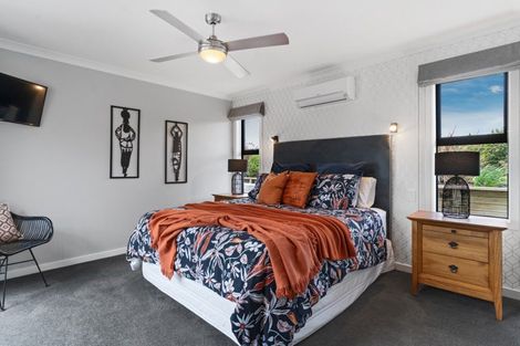 Photo of property in 2 Olive Close, Omokoroa, 3114