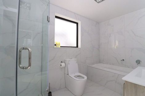 Photo of property in 127b Oreil Avenue, West Harbour, Auckland, 0618