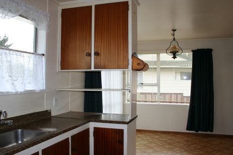 Photo of property in 77 Solar Road, Glen Eden, Auckland, 0602