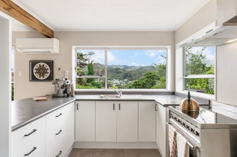 Photo of property in 6b Ely Grove, Wainuiomata, Lower Hutt, 5014