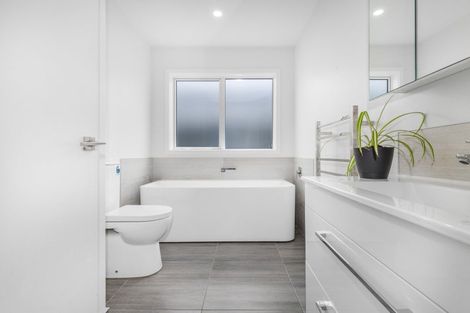 Photo of property in 44 Karearea Avenue, Kenepuru, Porirua, 5022