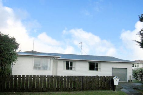 Photo of property in 9 Sharda Grove, Paraparaumu Beach, Paraparaumu, 5032