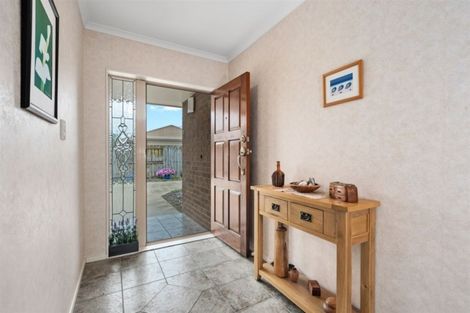 Photo of property in 6 Sequoia Grove, Mount Maunganui, 3116