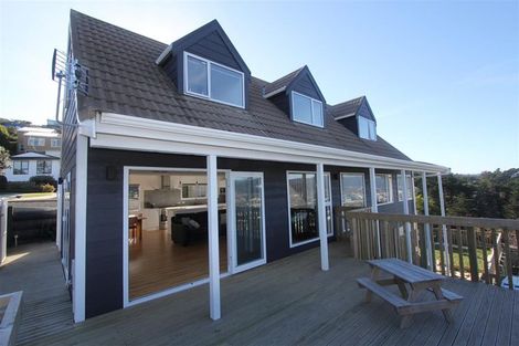 Photo of property in 5 Jacaranda Grove, Maungaraki, Lower Hutt, 5010