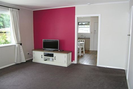 Photo of property in 2/1133 Fergusson Drive, Clouston Park, Upper Hutt, 5018
