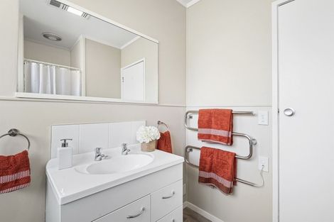 Photo of property in 1/22 Hobby Avenue, Birkdale, Auckland, 0626