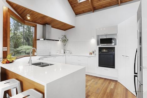 Photo of property in 18 Tainui Road, Titirangi, Auckland, 0604