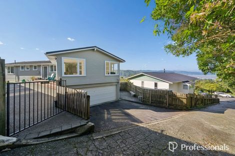 Photo of property in 24 Pekanga Road, Normandale, Lower Hutt, 5010