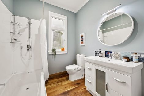 Photo of property in 109 Freyberg Street, Lyall Bay, Wellington, 6022