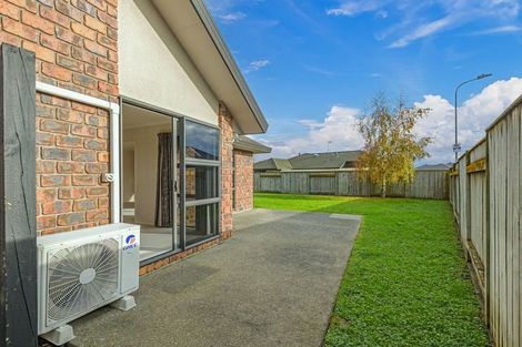 Photo of property in 8 Geneva Terrace, Kelvin Grove, Palmerston North, 4414