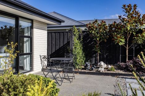 Photo of property in 28 Highgate Drive, Rangiora, 7400