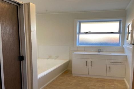 Photo of property in 31 Staveley Street, Avonhead, Christchurch, 8042