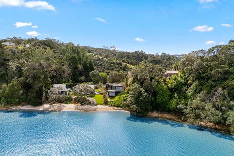 Photo of property in 417 Leigh Road, Whangateau, 0985
