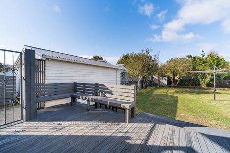 Photo of property in 38 Argyle Avenue, Takaro, Palmerston North, 4410