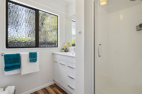 Photo of property in 23 Flaunty Place, West Harbour, Auckland, 0618